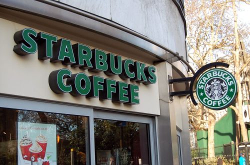 Starbucks przedstawia plany nagradzania klientów za pomocą NFT