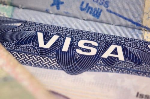 Visa se asocia con FTX para presentar una tarjeta de débito en 40 países