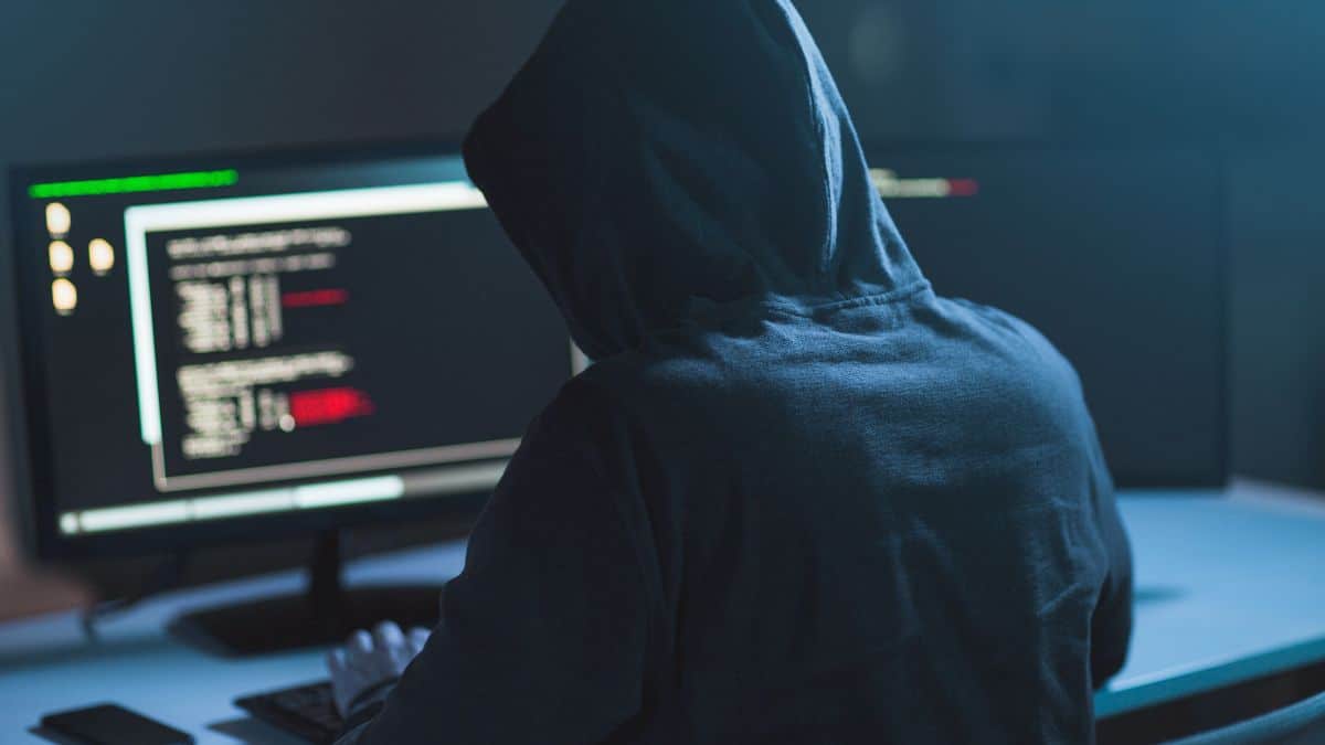 Microsoft has announced that it has detected an attack that is specifically targeting crypto startups and identified the threat as DEV-013.