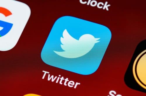 Data of 400 Twitter Users at Stake: Details