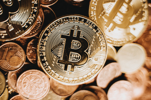 Hafta Biterken Bitcoin Düz Düşüyor, MKR, GRT Aylık Yükseklere Dokunuyor: Performans Raporu