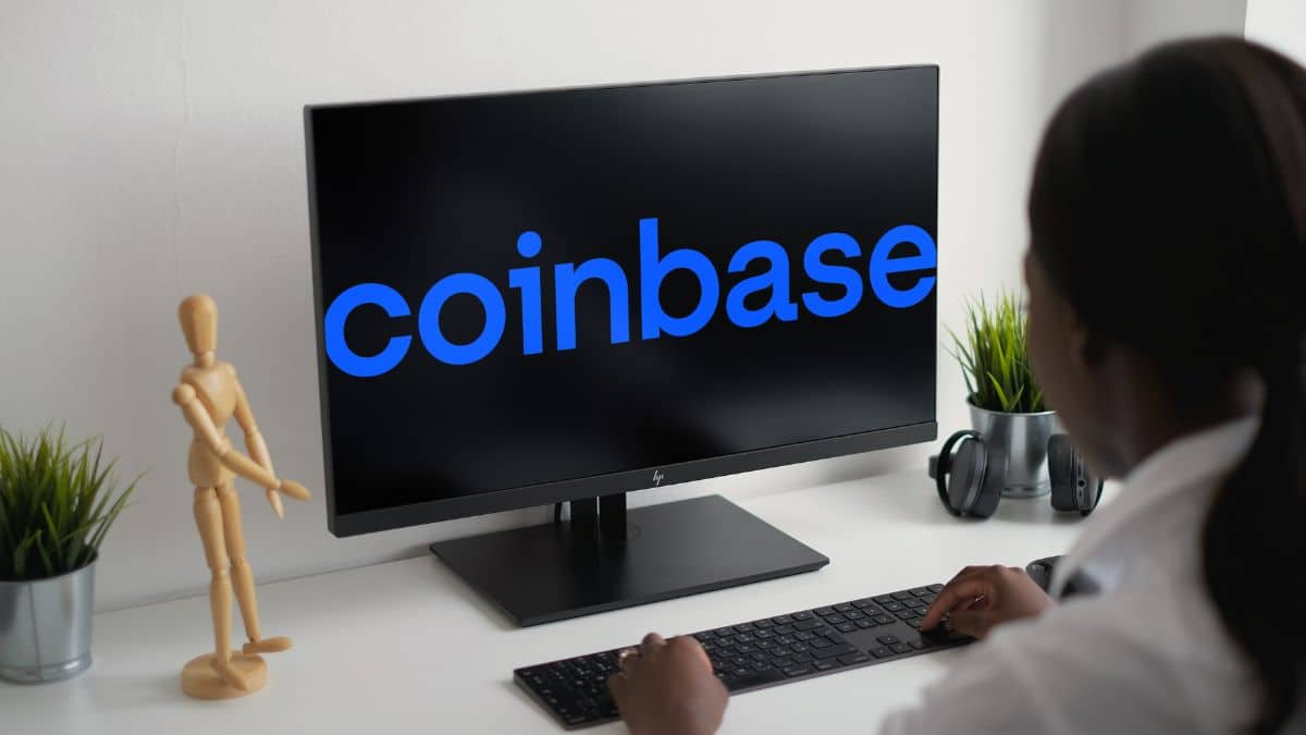 Coinbase verklaarde dat zijn uitzetdiensten niet als effecten kunnen worden geclassificeerd door de Amerikaanse Securities and Exchange Commission (SEC).
