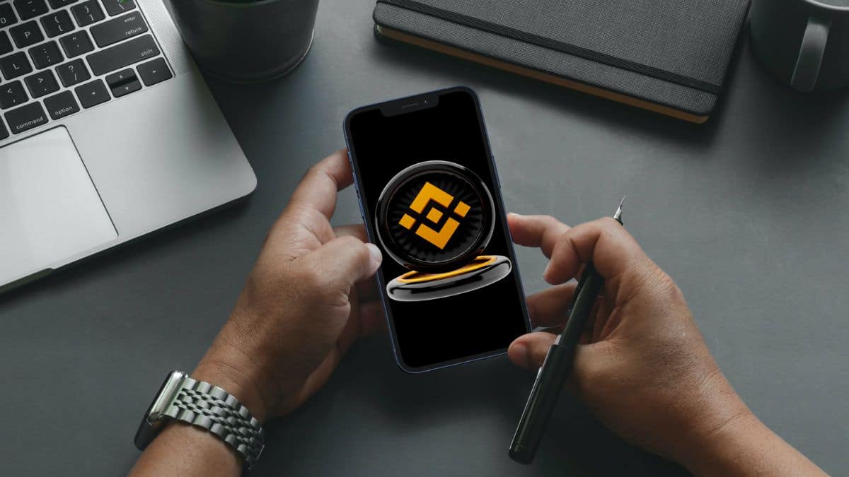 Binance, the world’s largest crypto exchange by spot trading volume, will not be laying a single employee, a spokesperson confirmed.