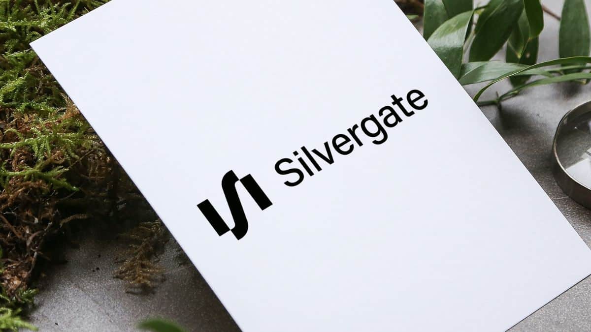 Weteran krótkiej sprzedaży Marc Cohodes przewidział, że Silvergate umrze w ciągu tygodnia, dzieląc się zdjęciami opuszczonego biura firmy. 