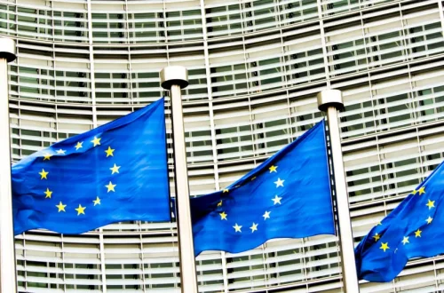 Funcionários da UE assinam formalmente o MiCA como lei