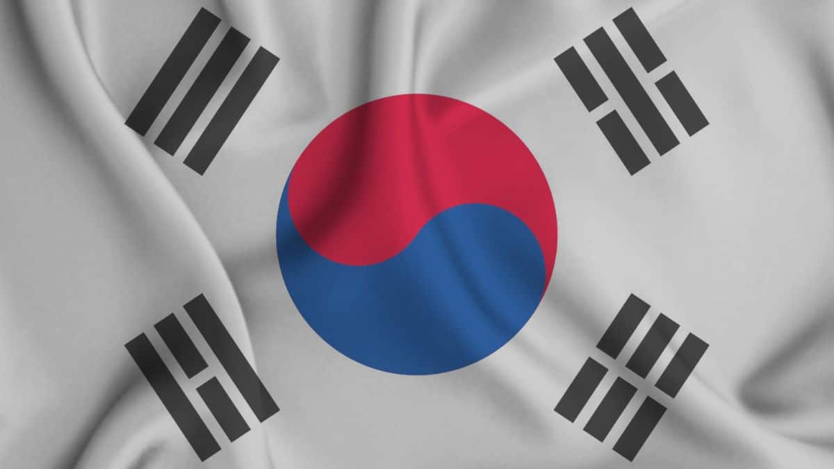 Åklagare i Sydkorea har gjort en razzia mot kontoren för lokala kryptobörser Upbit och Bithumb för att söka transaktionsregister. 