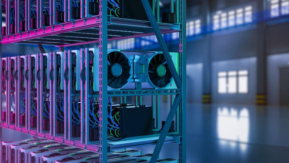 Bitcoin mining firm CleanSpark has purchased 12,500 brand-new units of the Antminer S19 XP BTC mining machines.
