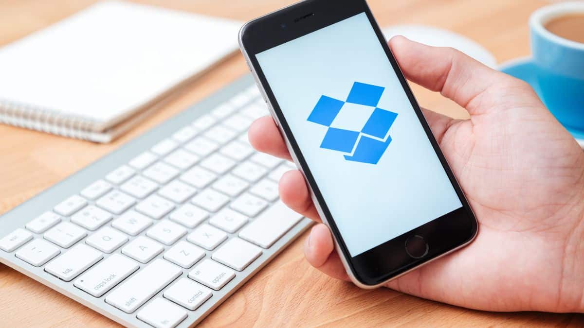 Los clientes de Dropbox que utilicen menos de 35 TB pueden conservar su almacenamiento de forma gratuita, junto con 5 TB adicionales de almacenamiento compartido.