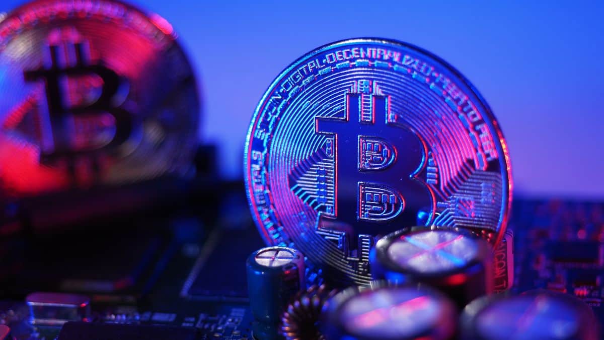 CryptoQuant araştırması, zincir üstü verilerin önde gelen kripto para birimi Bitcoin'in işlem hacminde önemli bir düşüş gösterdiğini söyledi.