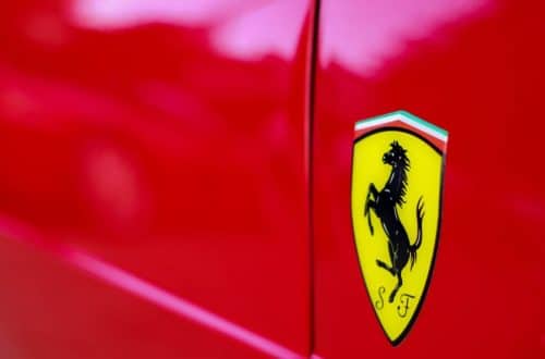 Ferrari zaakceptuje kryptowaluty jako płatność za swoje samochody: szczegóły